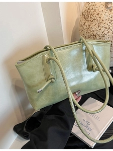 Sac à Bandoulière en Cuir PU Grande Capacité pour Femmes Sac Cabas Rétro Simple avec Bandoulière Nouée Sac Sous le Bras