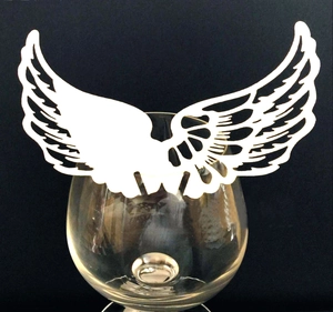 Hollow Angel Wings Glass Place Cards Elegant Laser Cut Pearlescent Paper Wine Cup Name Cards For Wedding Birthday Party Decoration