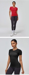 Gros plan des coutures en maille respirante sur le t-shirt de course pour femmes