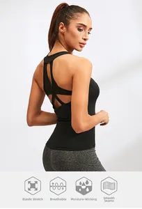 Dettaglio del gilet da yoga incrociato e leggings in tessuto traspirante ad asciugatura rapida