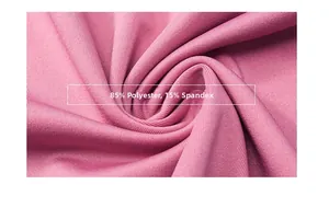 Primo piano del tessuto del gilet da yoga rosa-viola in 85% poliestere e 15% spandex