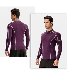Vues avant et arrière du haut de compression violet pour homme aux coutures grises
