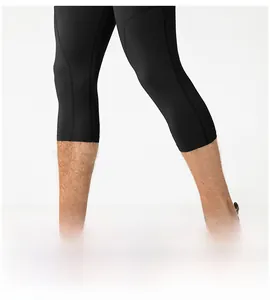 Men's compression capri pants in matte black fabric with high elasticity and muscle support