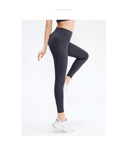 Détail du legging de yoga taille haute pour femme avec poches latérales pour téléphone