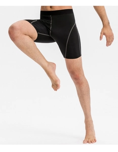 Détail du short de compression pour homme avec coutures plates grises de soutien
