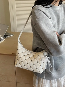 Sac sous le Bras Matelassé en Cuir PU pour Femmes Vintage Losanges Sac à Épaule Strass Avec Pendentif Künstliche Perle Papillon
