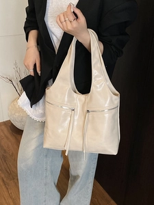 Grand sac cabas rétro en cuir beige brillant pour le style quotidien des femmes