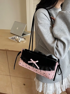 Sac sous le Bras Rétro Doux pour Femmes Denim Patchwork Plaid Dentelle Nœud Ruban Sac à Main Décontracté Avec Décor Cerise