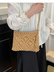 Women Knitted Tassel Crossbody Bag Bohemian Handmade Crochet Shoulder Bag Hollow Out Diamond Pattern Vacation Beach Square Bag