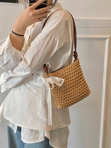 Sac bandoulière en paille pour femme avec grand nœud en dentelle et perle pour les vacances