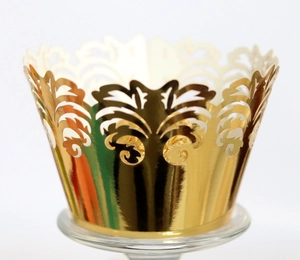 Elegant Laser Cut Cupcake Wrappers Pearlescent Paper Hollow Floral Decorative Borders For Wedding Birthday Party Muffin Cup Decoration