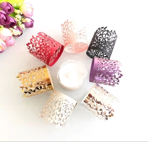 Involucri decorativi per lumini tagliati al laser in vari colori con foglie
