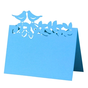 Marque-place arbre de vie bleu découpé au laser avec oiseaux pour table de mariage