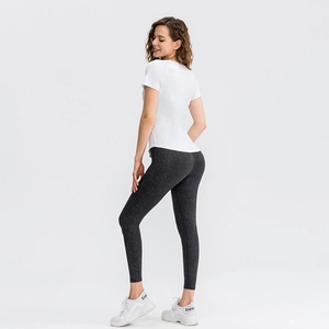 T-shirt de yoga cintré pour femme avec legging taille haute à motif marbre gris