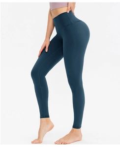 Detailansicht der dunkelblauen Yoga-Leggings mit High-Waist-Schnitt und Push-up-Effekt