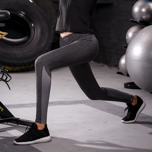 Pantalon de yoga gris foncé taille haute avec bandes réfléchissantes pour la course