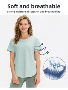 T-shirt de yoga respirant pour femmes montrant la texture douce du tissu léger