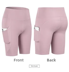 Dettaglio fronte e retro dei pantaloncini da yoga a vita alta con tasche laterali per telefono