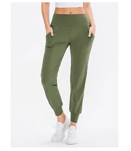 Olivgrüne High-Waist Jogginghose für Damen mit elastischen Bündchen und Seitentaschen