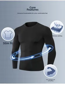 Détail macro du tissu respirant du t-shirt de compression homme à haute élasticité