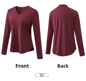 Vue avant et arrière du t-shirt de yoga bordeaux à manches longues et col en V