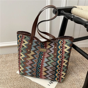 Bohemian Woven Canvas Tote Bag Large Capacity Chevron Pattern Shoulder Bag For Women Retro Casual Commuter Handbag