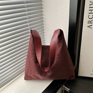 Leopard Print Large Capacity Tote Bag For Women PU Leather Urban Minimalist Shoulder Bag Commuter Fashion Hobo Handbag