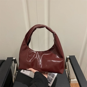 Women Retro High Gloss Patent Leather Hobo Shoulder Bag Large Capacity Solid Color Handbag For Daily Commute And Shopping