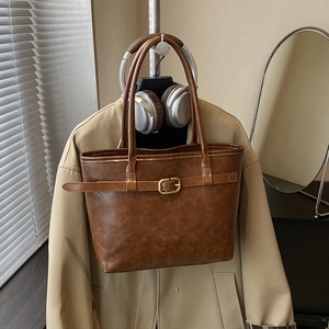 Vintage Minimalist Large Capacity PU Leather Tote Bag For Women With Metal Buckle Decoration Commuter Shoulder Bag Handbag