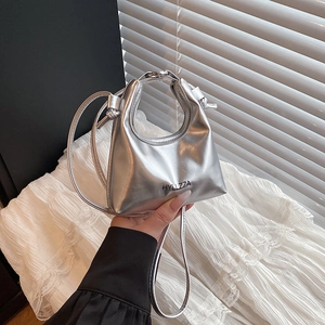 Chic silver PU leather handbag with metallic finish and adjustable shoulder strap