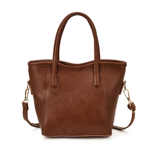 Sac seau en cuir grainé marron avec poignées supérieures et bandoulière amovible