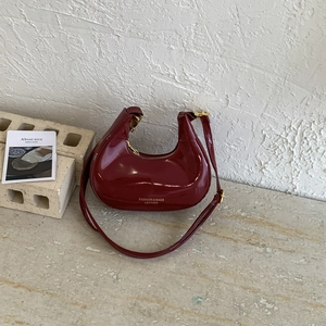 Retro Glossy PU Leather Hobo Shoulder Bag For Women Minimalist Elegant Crescent Underarm Handbag Solid Color Daily Commute Tote
