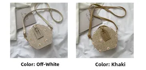 Détail de sacs ronds en paille avec broderie marguerite en couleurs beige et kaki