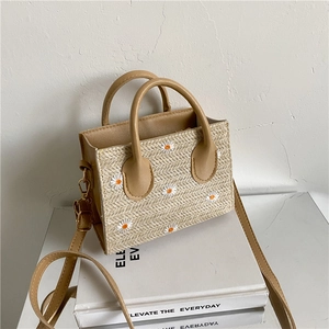 Sac en Paille Brodé de Marguerites pour Femmes Petit Sac Tissé à Main Sac à Épaule Sac de Plage d'Été Sac à la Mode