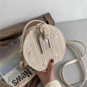 Sac à Bandoulière Rond Tissé Brodé Marguerite pour Femmes Bohême Paille Cuir PU Sac à Épaule Plage