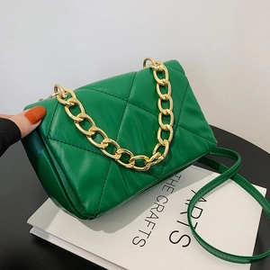 Sac à Épaule en Cuir PU Matelassé pour Femmes Sac en Bandoulière à Grosse Chaîne Petit Sac Carré à Rabat Vintage Couleur Unie