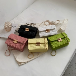 Minimalist chain crossbody square bags with geometric embossed texture in five vibrant colors