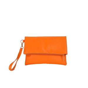 Minimalistische leuchtend orangefarbene Briefumschlagtasche mit abnehmbarem Handgelenkband