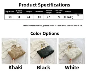 Tabella taglie dettagliata per borsa trapuntata con dimensioni e tracolla a catena d'oro