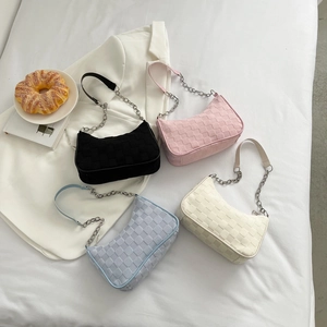 Fashionable checkered canvas shoulder bags with chain straps in four pastel colors