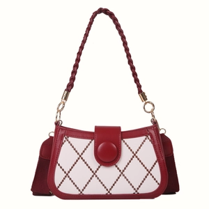 Chic quilted crossbody bag in burgundy and off-white faux leather with gold hardware