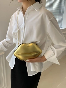 Sac à bandoulière doré en forme de lèvres avec chaîne pour femmes à la mode