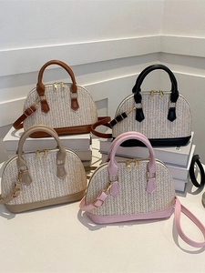Sacs à main tissés en forme de coquille avec garniture en cuir et bandoulières ajustables
