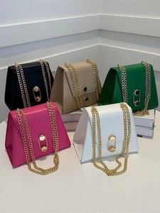 Sacs bandoulière chics en similicuir noir, beige, vert, rose et blanc avec chaînette