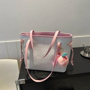 Women Large Capacity PU Leather Tote Bag Diamond Lattice Rhombic Pattern Contrast Color Shoulder Bag With Peach Pendant