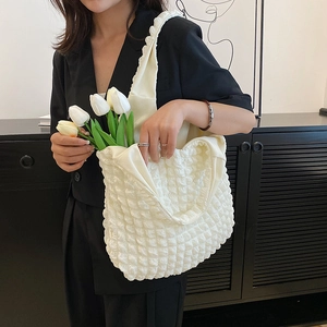 Chic white bubble texture tote bag for women, stylish popcorn fabric shoulder handbag