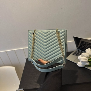 Women V-Stitched Quilted Tote Bag Large Capacity PU Leather Shoulder Bag With Metal Chain Strap Casual Crossbody Bag