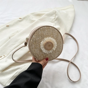 Sac à Épaule Rond en Paille Tissée pour Femmes Décor Marguerite Bohème Été Plage Sac en Bandoulière Main Décontracté Doublure Nylon