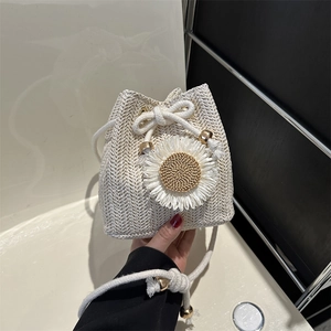 Sac Seau en Paille Tissé à la Main pour Femmes Tournesol Été Plage Cordon Épaule Sac Bandoulière Style Pastoral Main