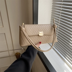 Sac Sous le Bras Matelassé Minimaliste pour Femmes en Cuir PU Couleur Unie Sac à Épaule Bandoulière Nouée Boucle Dorée